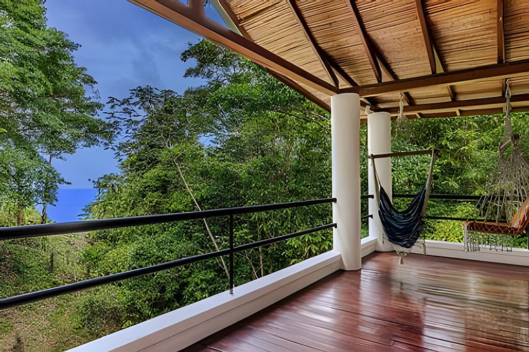 Private Jungle Home Surrounded by 2 Creeks